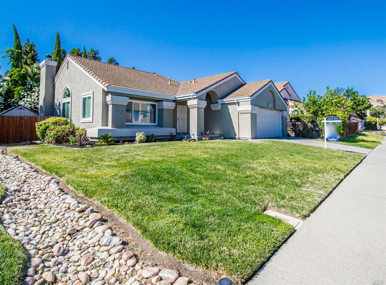 Property Photo:  654 Laurelwood Circle  CA 95687 