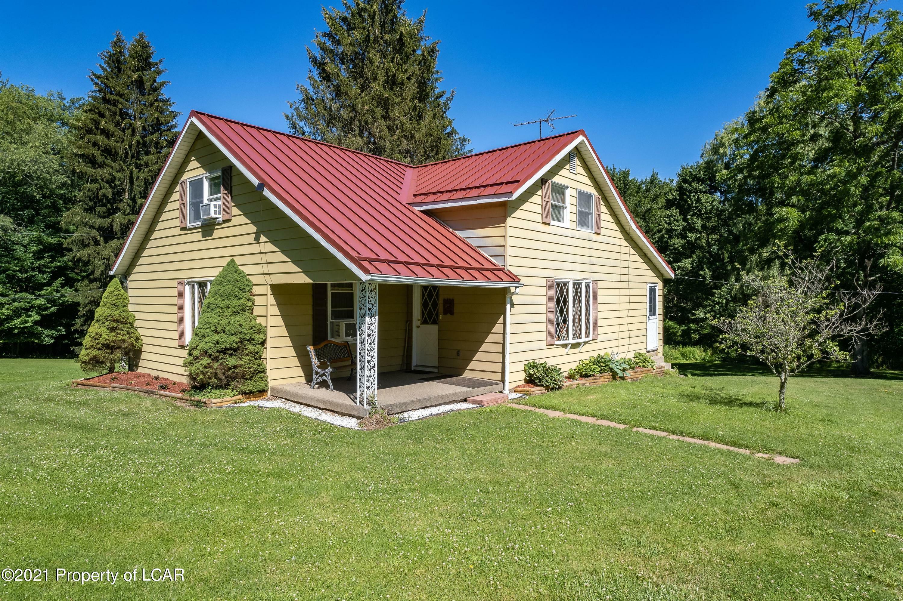 Property Photo:  747 Bonnieville Road  PA 18622 