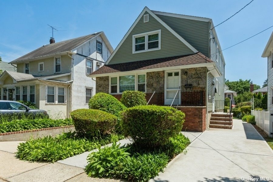 Property Photo:  31 Laurel Street  NY 11001 