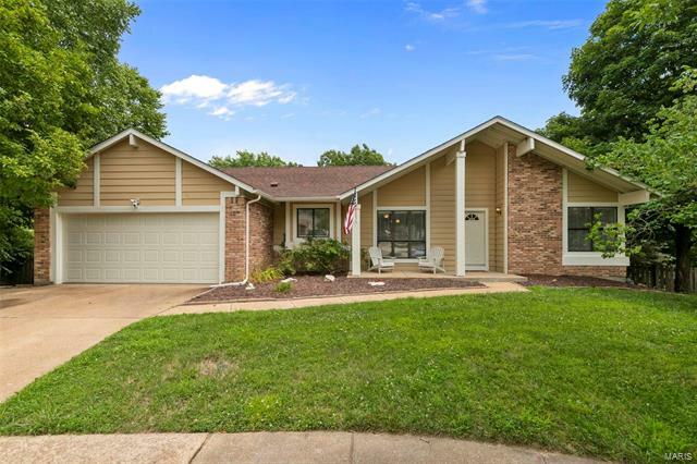 Property Photo:  16502 Oak Forest Ct   63011 