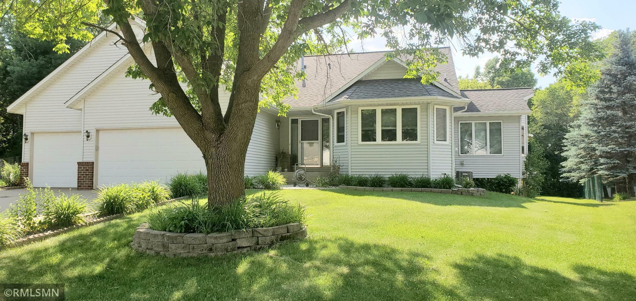 Property Photo:  760 Meadowood Drive  MN 55125 