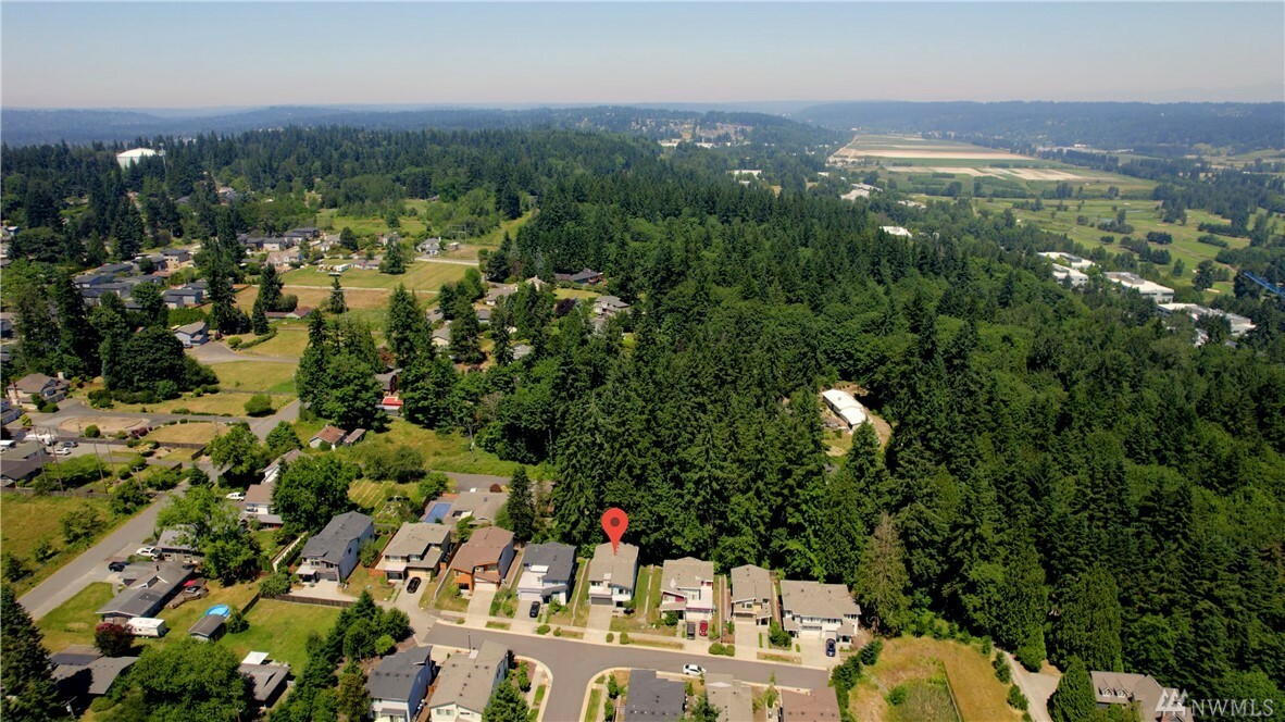 Property Photo:  13710 NE 100th Ct  WA 98033 