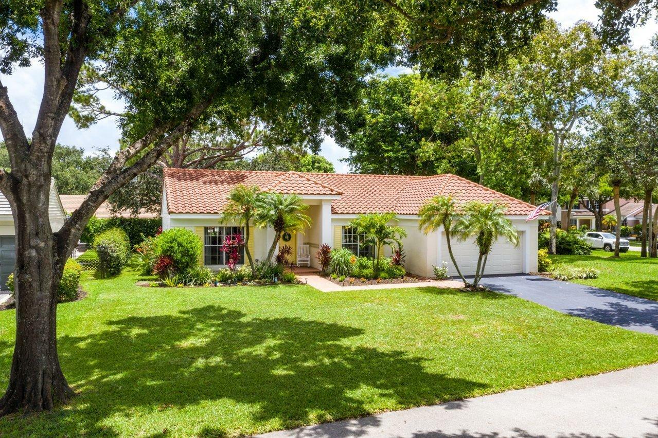 Property Photo:  1637 Fern Forest Place  FL 33445 