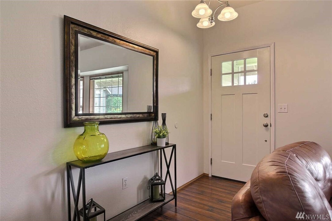 Property Photo: 9510 Bentley Ct NE WA 98516