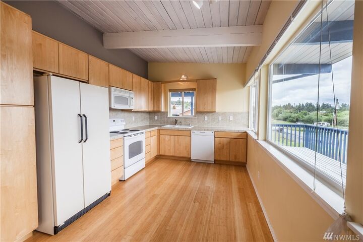 Property Photo:  37996 Brant Rd NE  WA 98340 