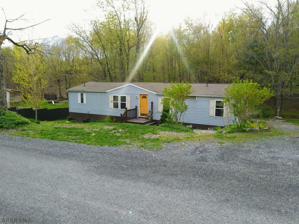Property Photo:  427 Beutman Road  PA 15521 