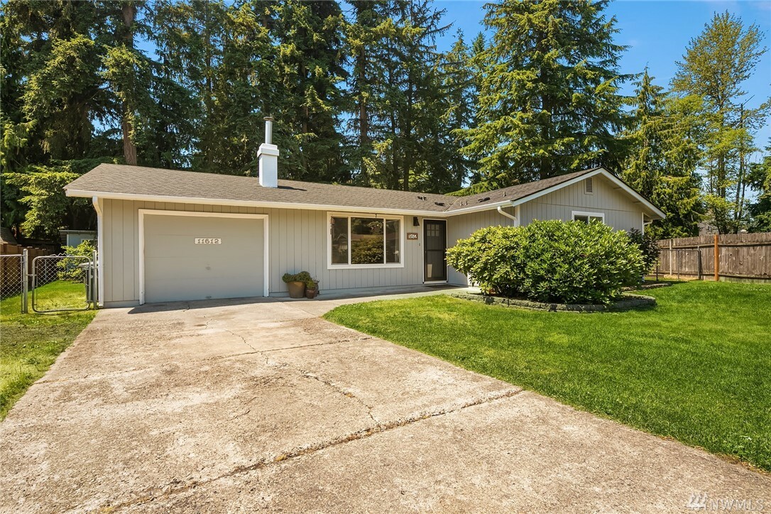 Property Photo:  11612 213th Av Ct E  WA 98391 