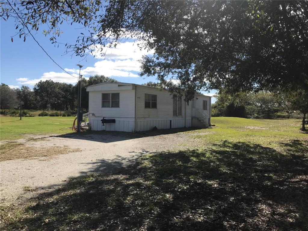 Property Photo: 1272 NE Cross Avenue FL 34266