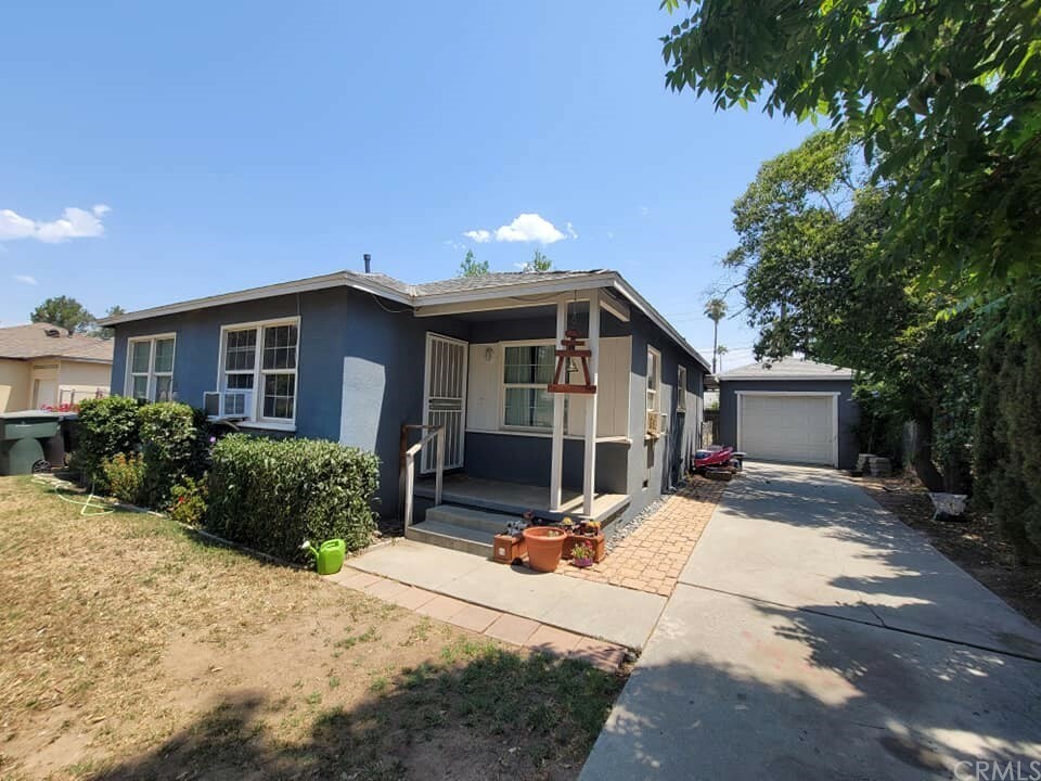 Property Photo:  3495 Verde Street  CA 92504 