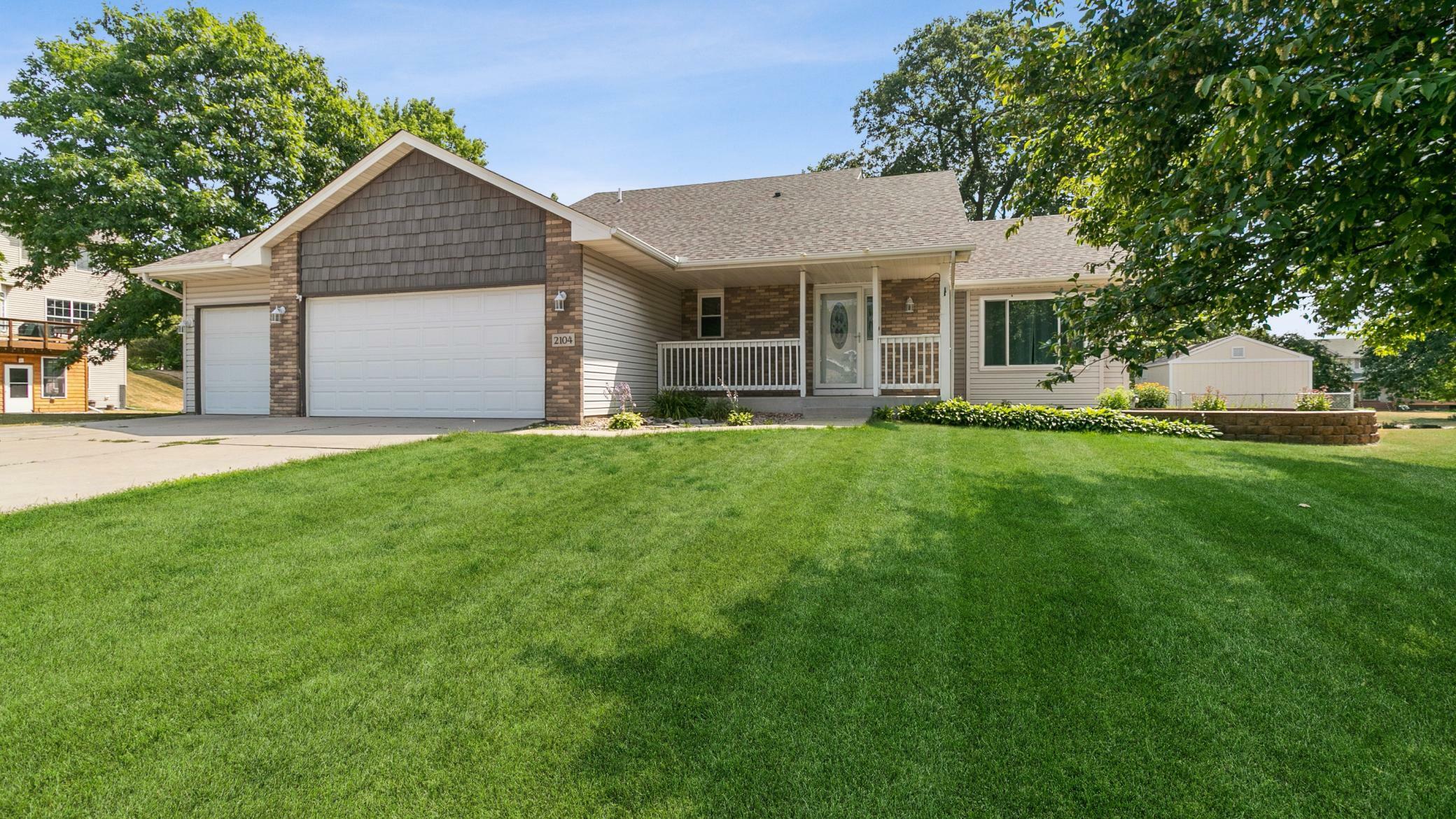 Property Photo:  2104 Whitetail Run  MN 55313 