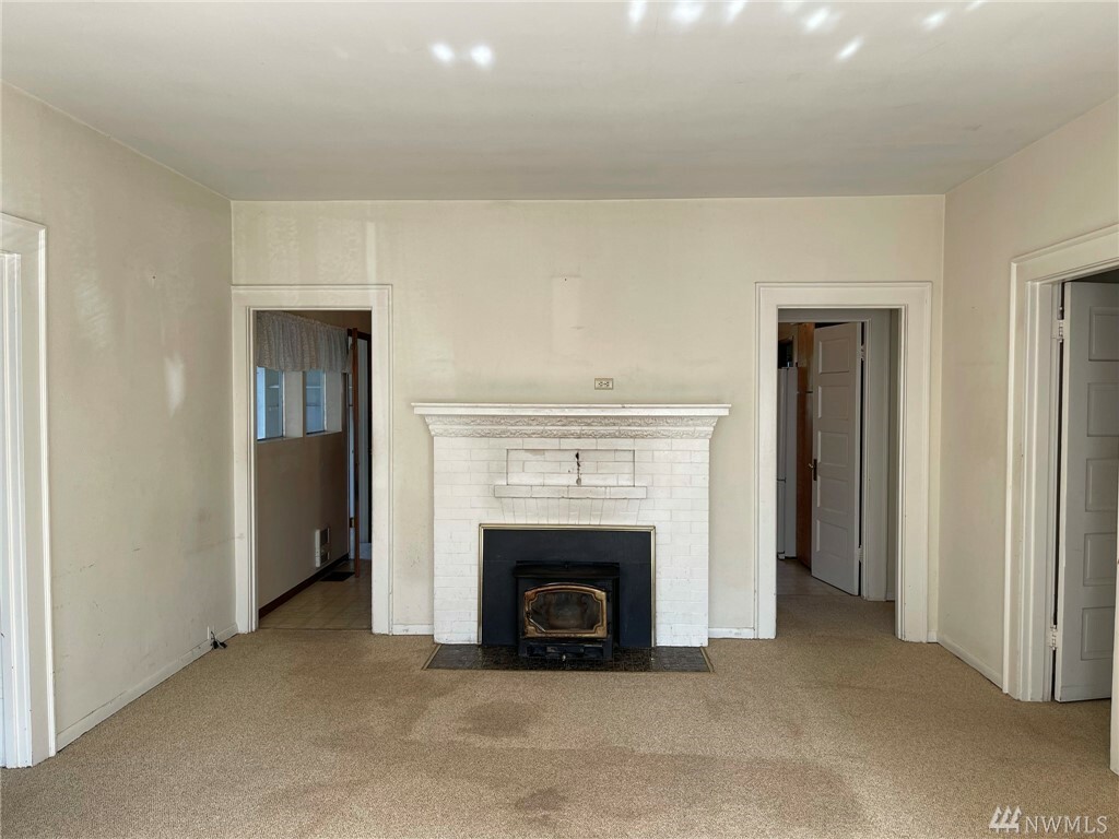 Property Photo: 3007 44th Ave SW WA 98116