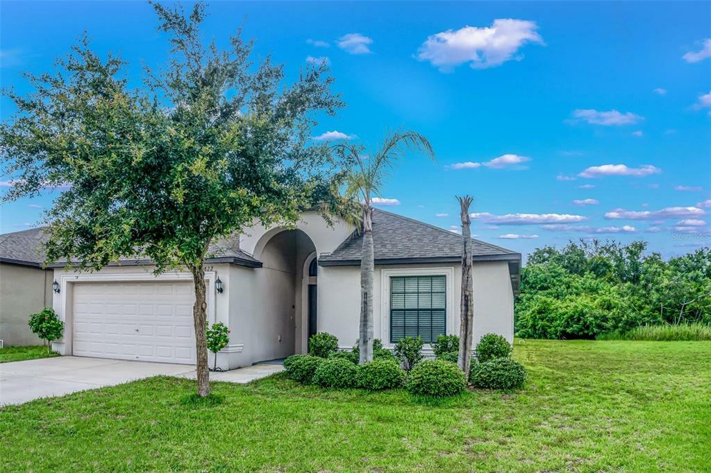 Property Photo: 10822 Whitecap Drive FL 33579