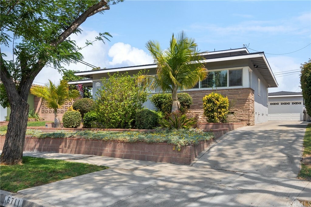 Property Photo: 6711 E Los Arcos Street CA 90815