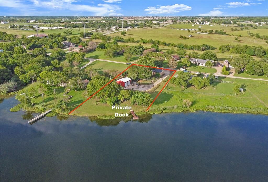 Property Photo: 735 Davis Drive TX 75087