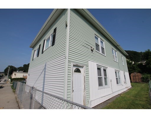 Property Photo: 71 Chilmark St MA 01604