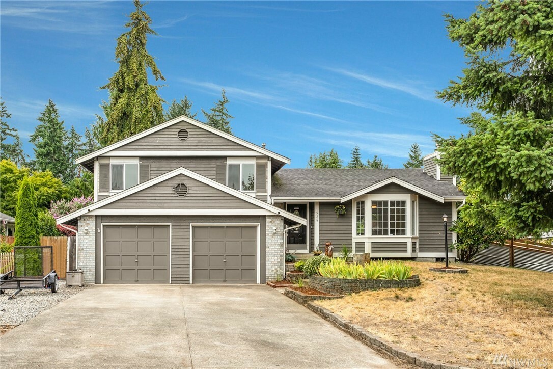 Property Photo:  15422 19th Av Ct E  WA 98445 