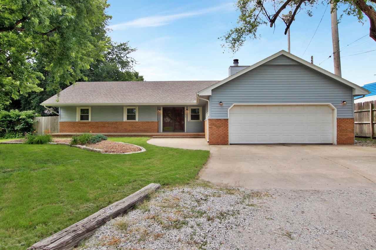 Property Photo:  2131 W 37th St N  KS 67204 