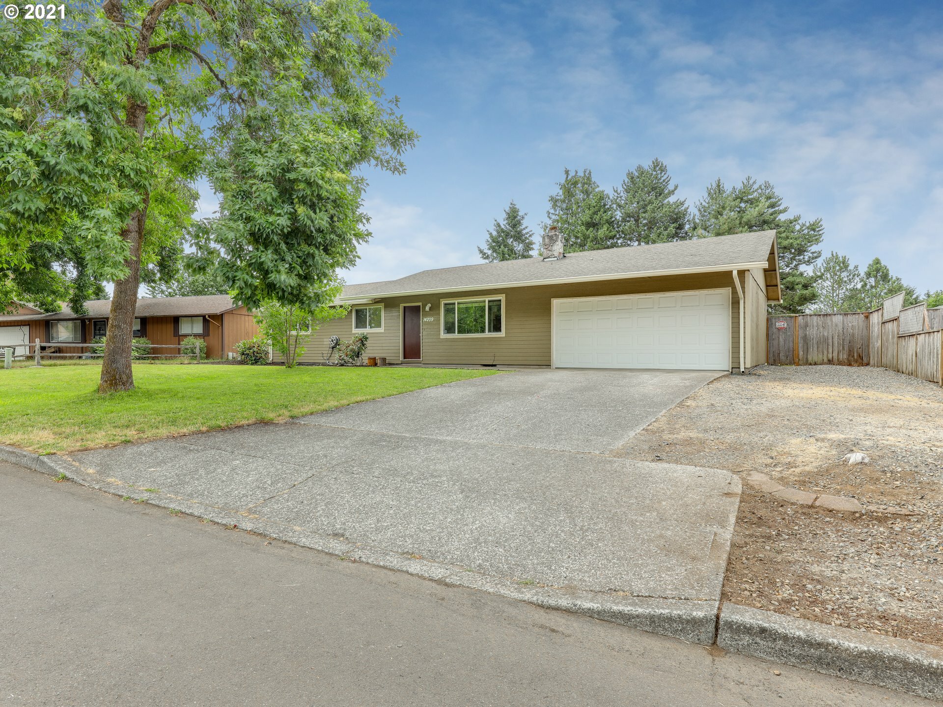 Property Photo:  14209 SE 17th Cir  WA 98683 