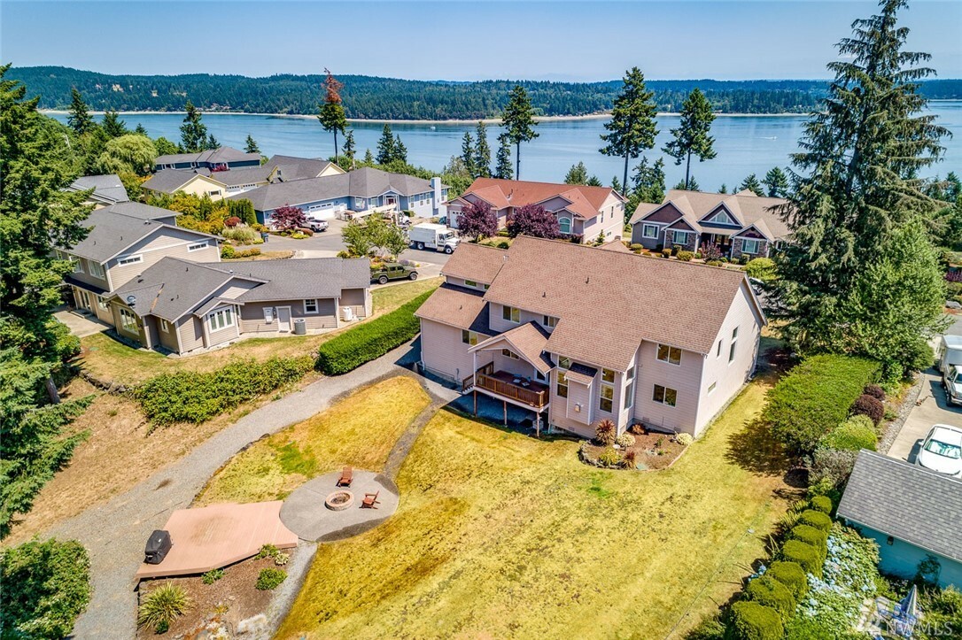 Property Photo: 13225 Bolin Point Place NE WA 98370