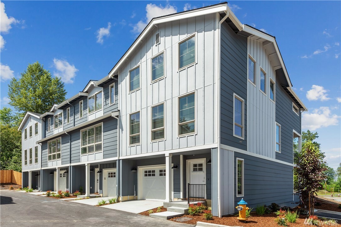 Property Photo: 7315 Puget Park Dr B-3 WA 98296