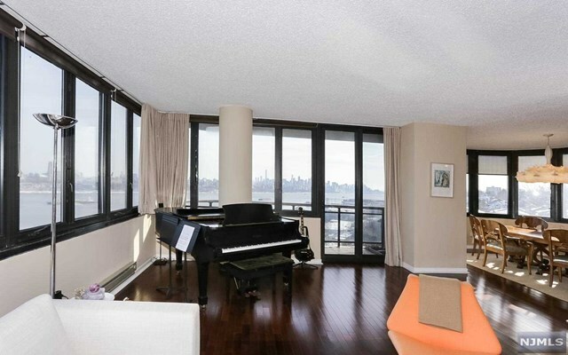 Property Photo:  100 Carlyle Drive 7K-S  NJ 07010 