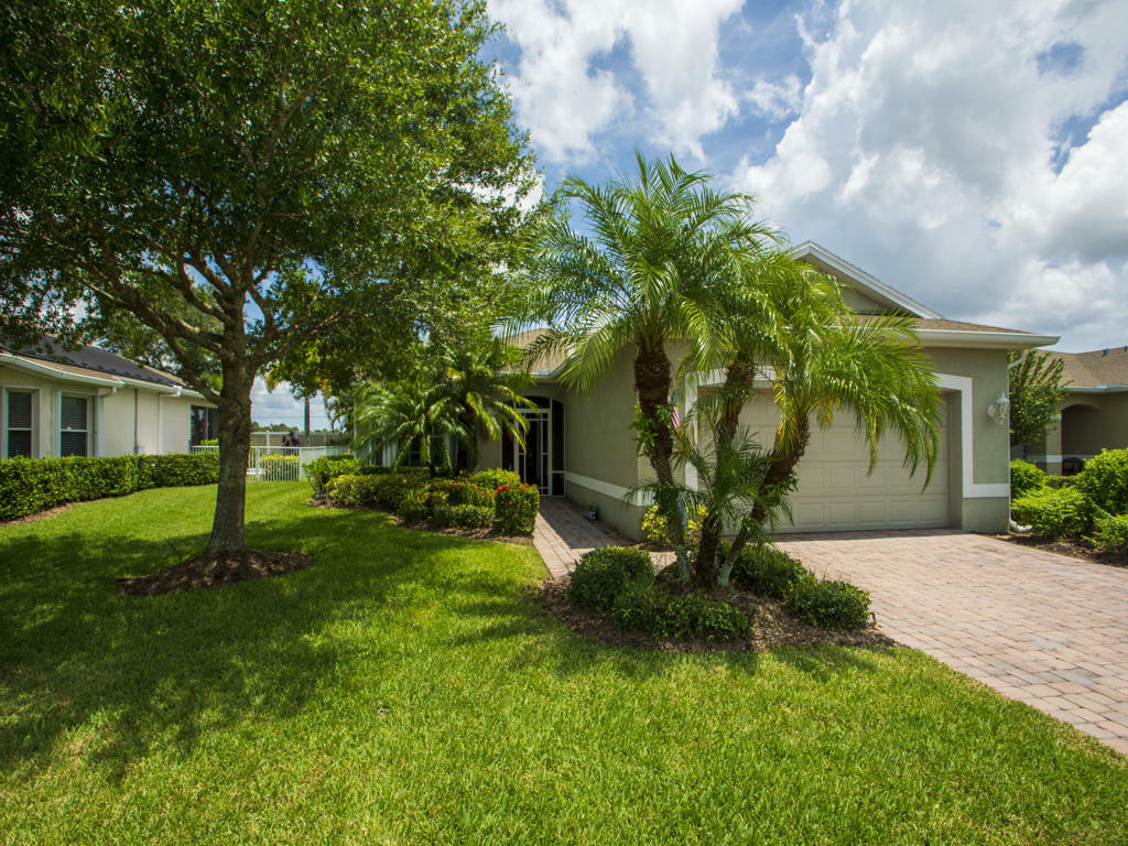 Property Photo:  3153 Ashford Square  FL 32966 