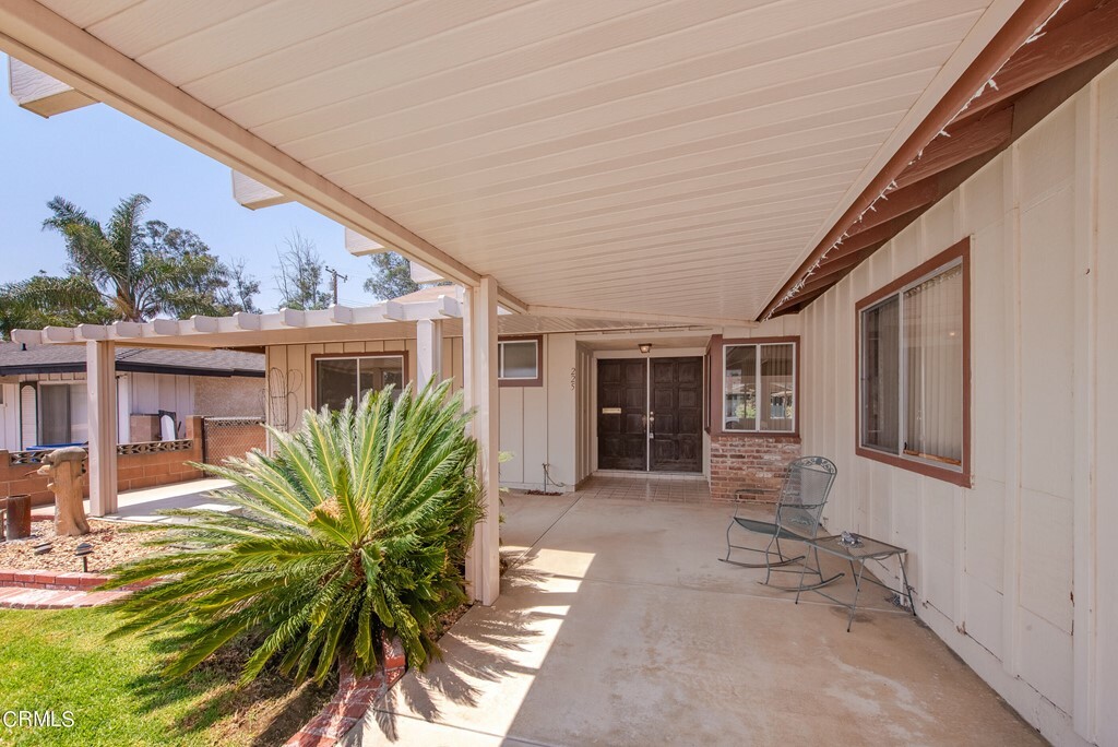 Property Photo:  225 W Santa Paula Street  CA 93060 