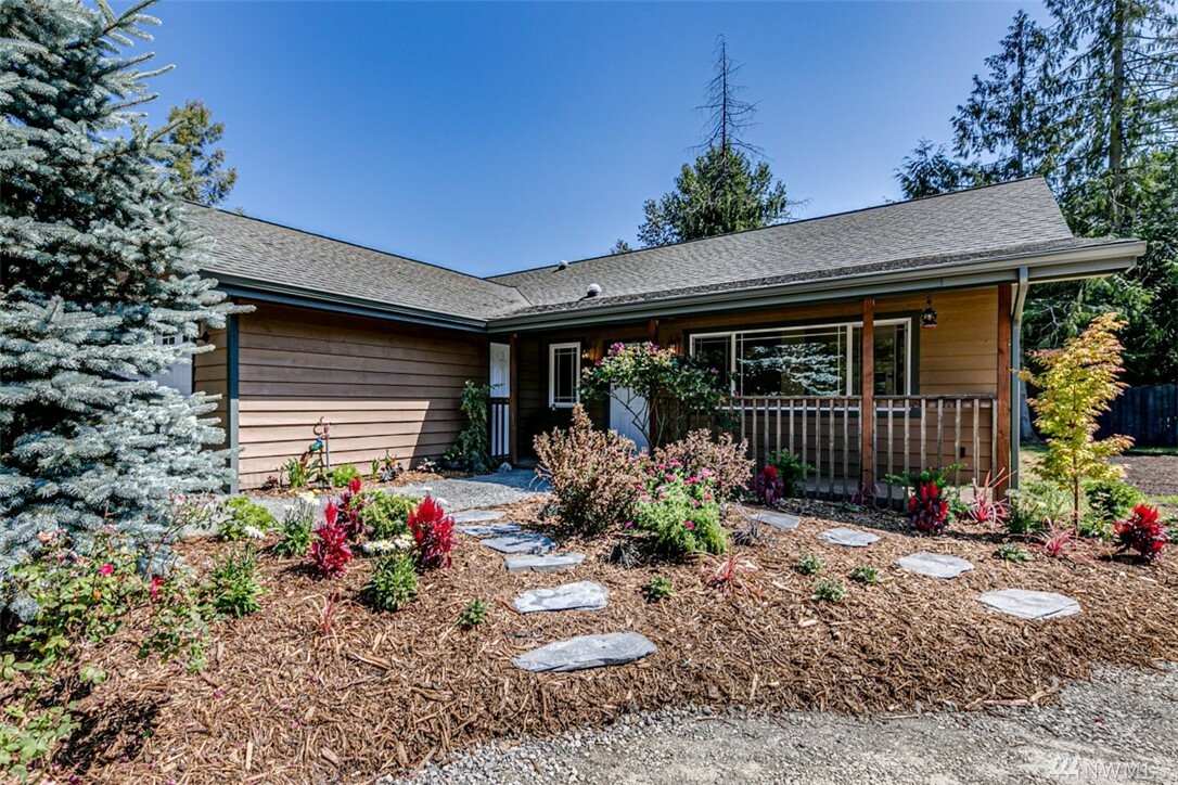 Property Photo:  1718 W Courtney Rd  WA 98363 