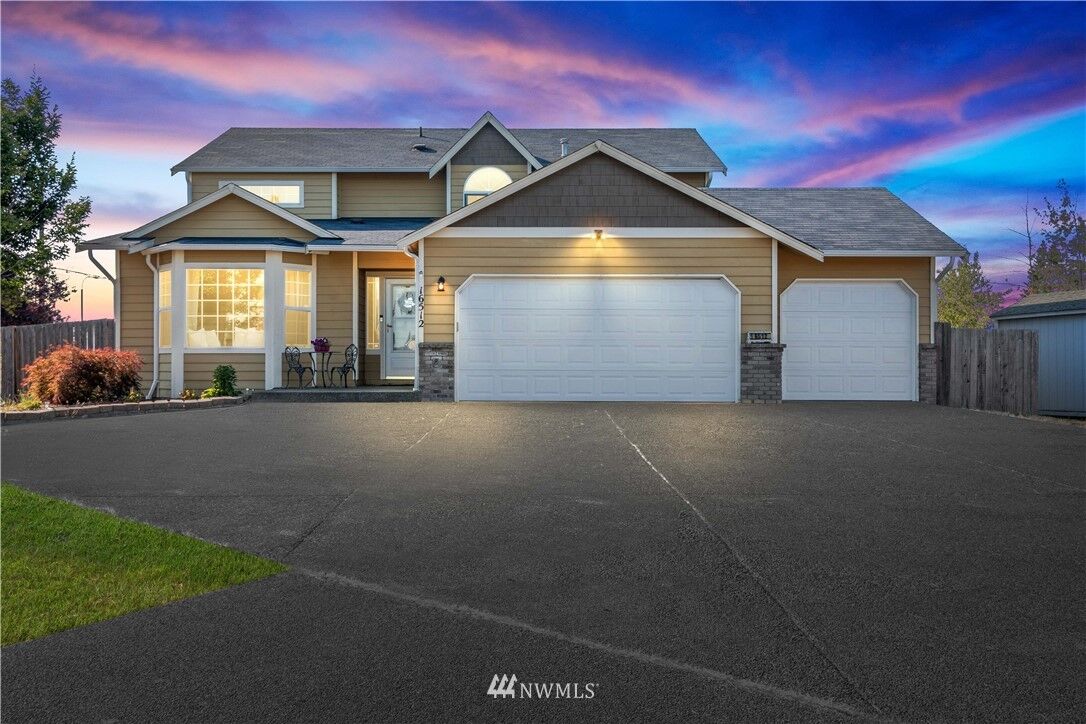 Property Photo: 16512 Rainier View Drive SE WA 98597