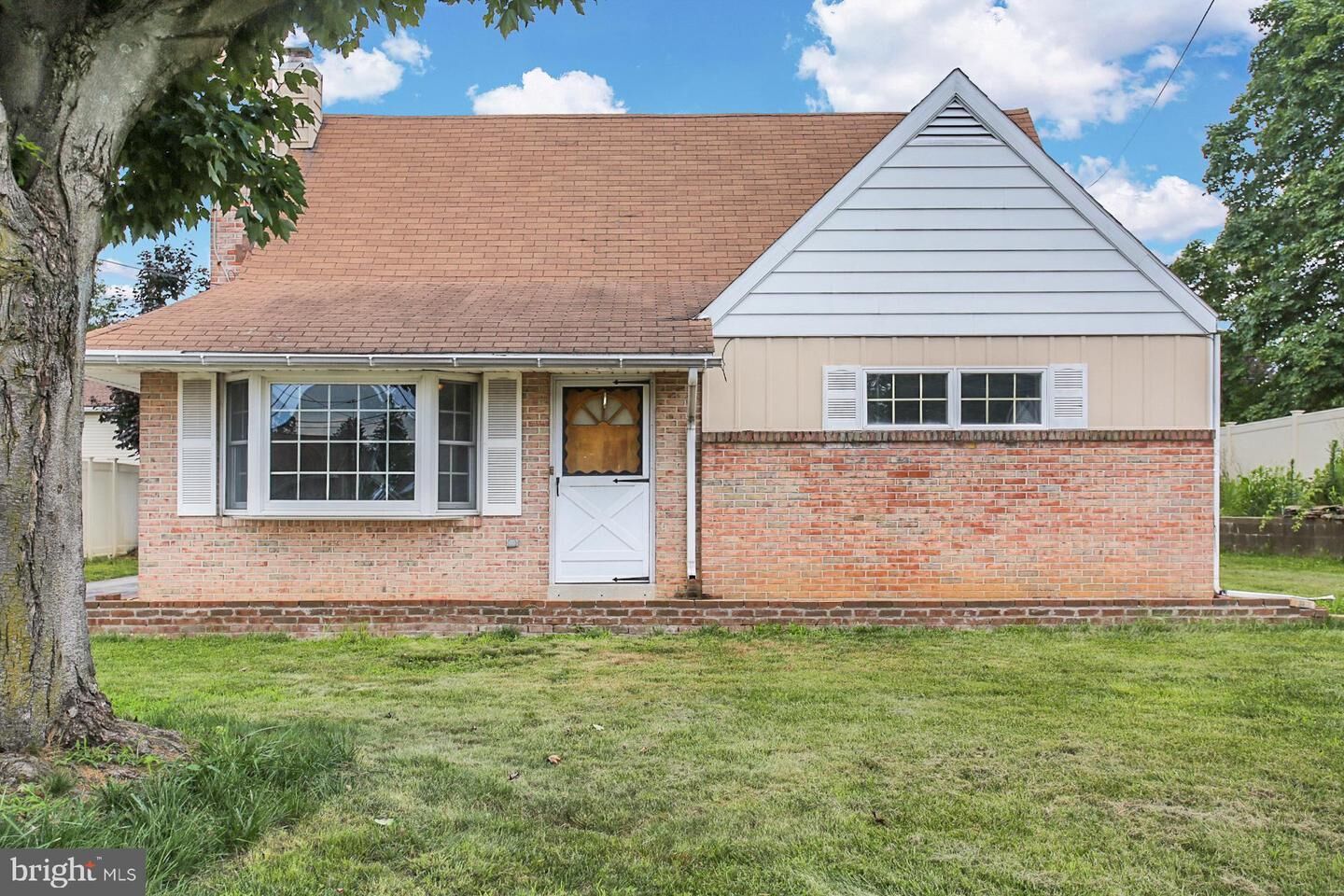 Property Photo:  905 Beech Street  PA 19605 