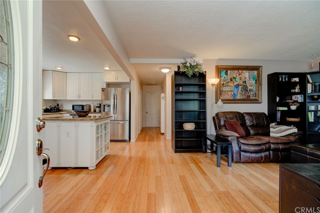 Property Photo:  1606 W 213th Street  CA 90501 