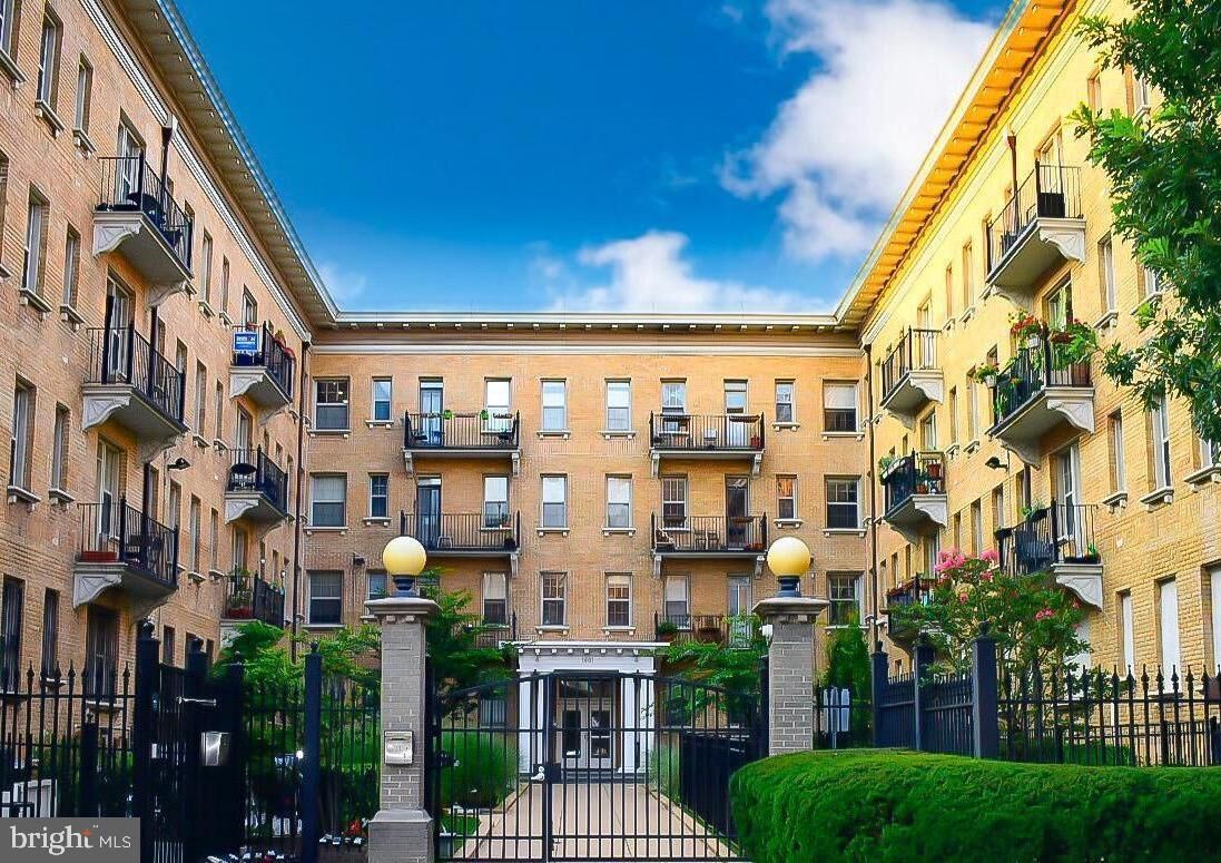 Property Photo: 1401 Columbia Road NW 211 DC 20009