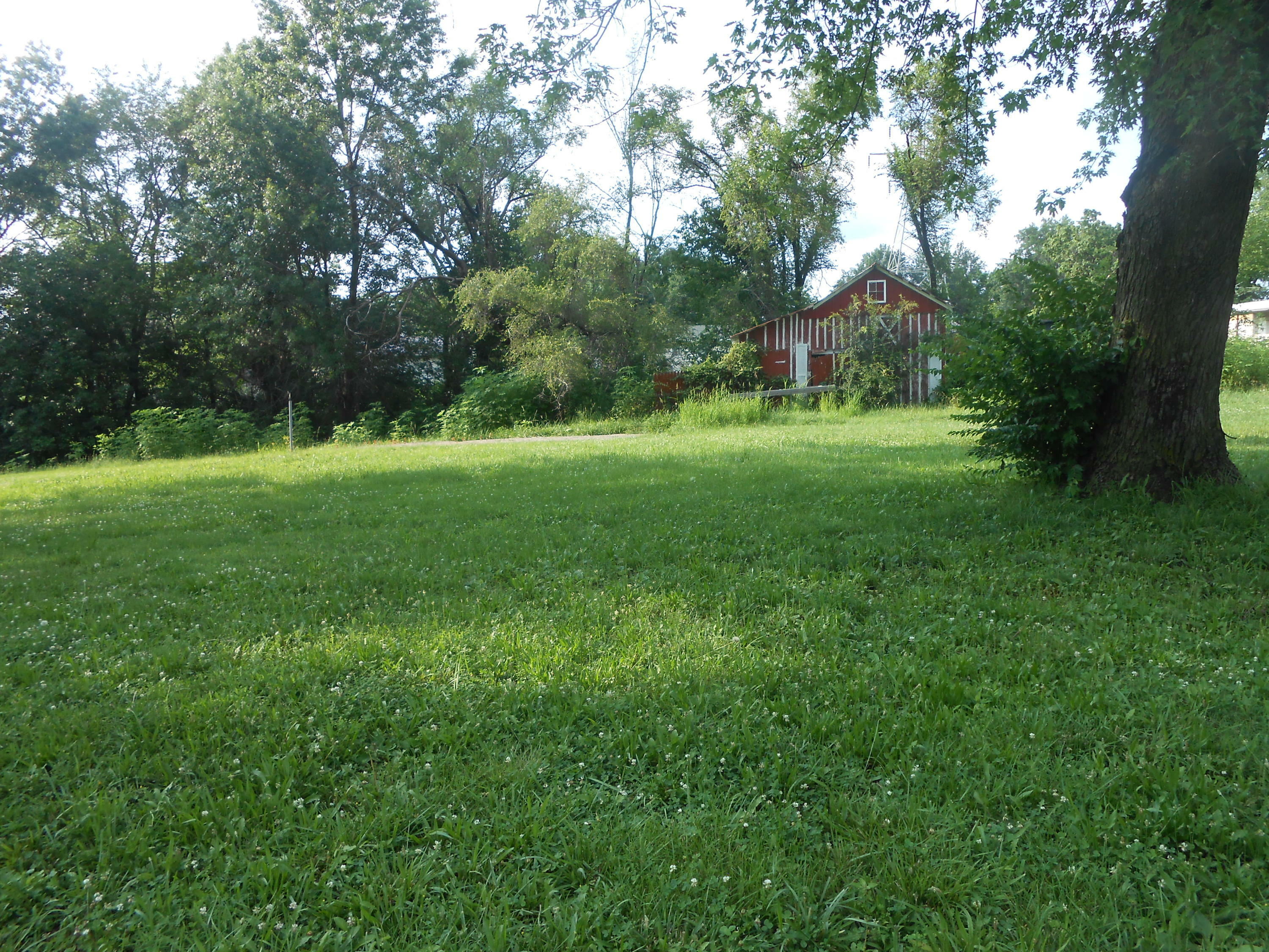 Property Photo:  505 W Maple Street  MO 65231 