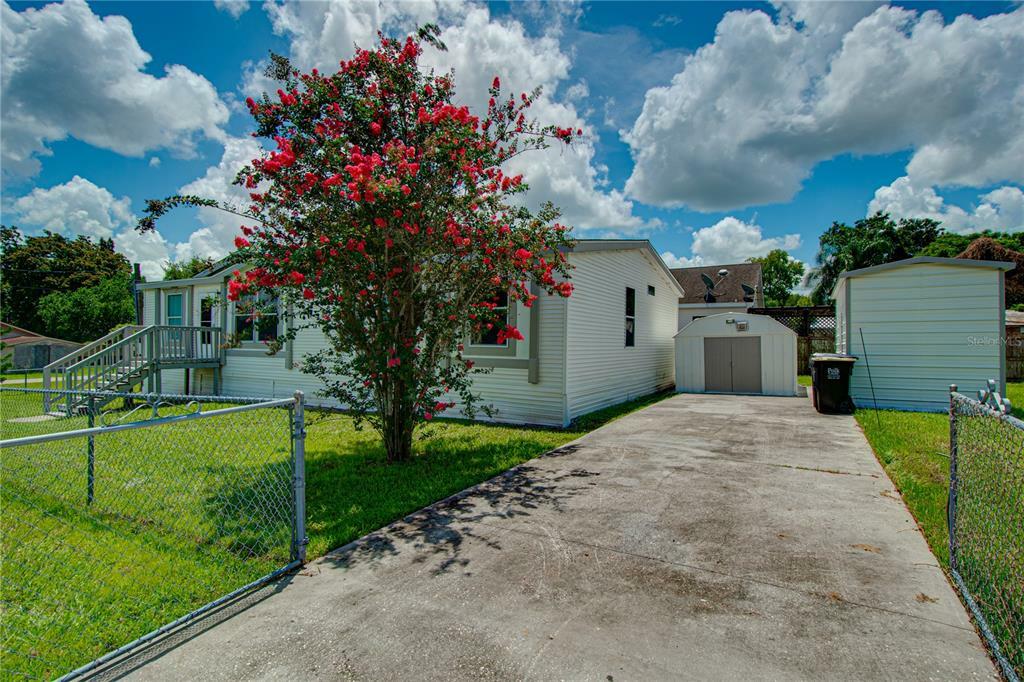 Property Photo:  4119 SE Lemon Avenue  FL 33846 