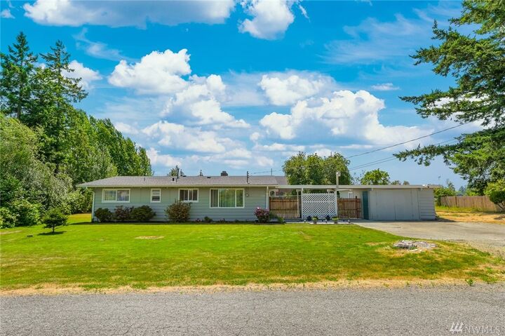 Property Photo:  1518 E Highland Ave  WA 98273 