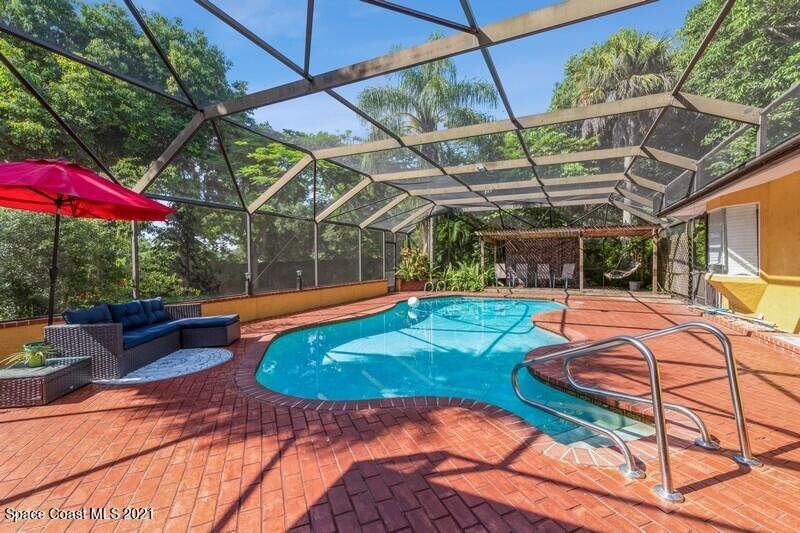 Property Photo: 705 River Oaks Lane FL 32953