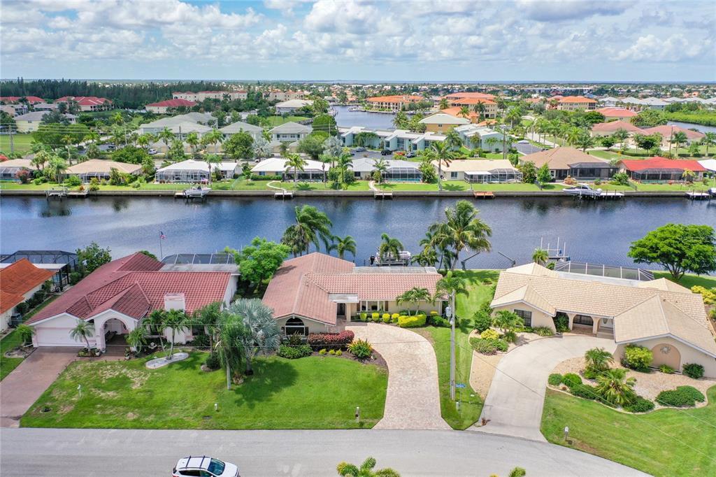 Property Photo: 1231 Santana Ct FL 33950