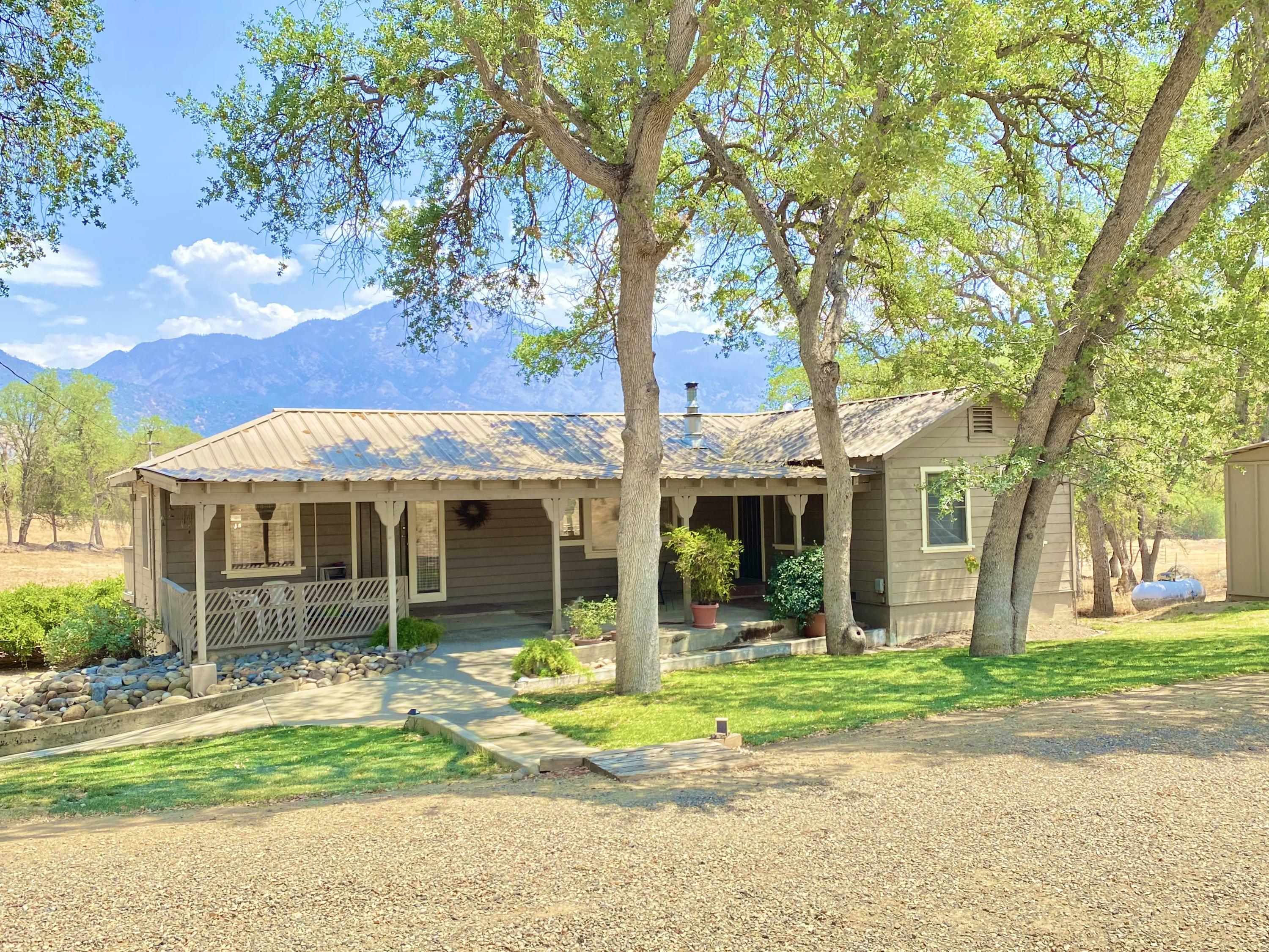 Property Photo:  41462 Yokohl Valley Drive  CA 93265 