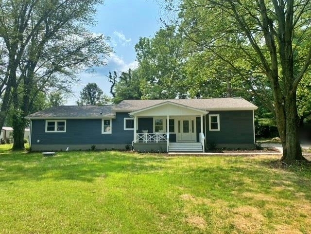 Property Photo: 1501 Fox Run Drive IN 47501