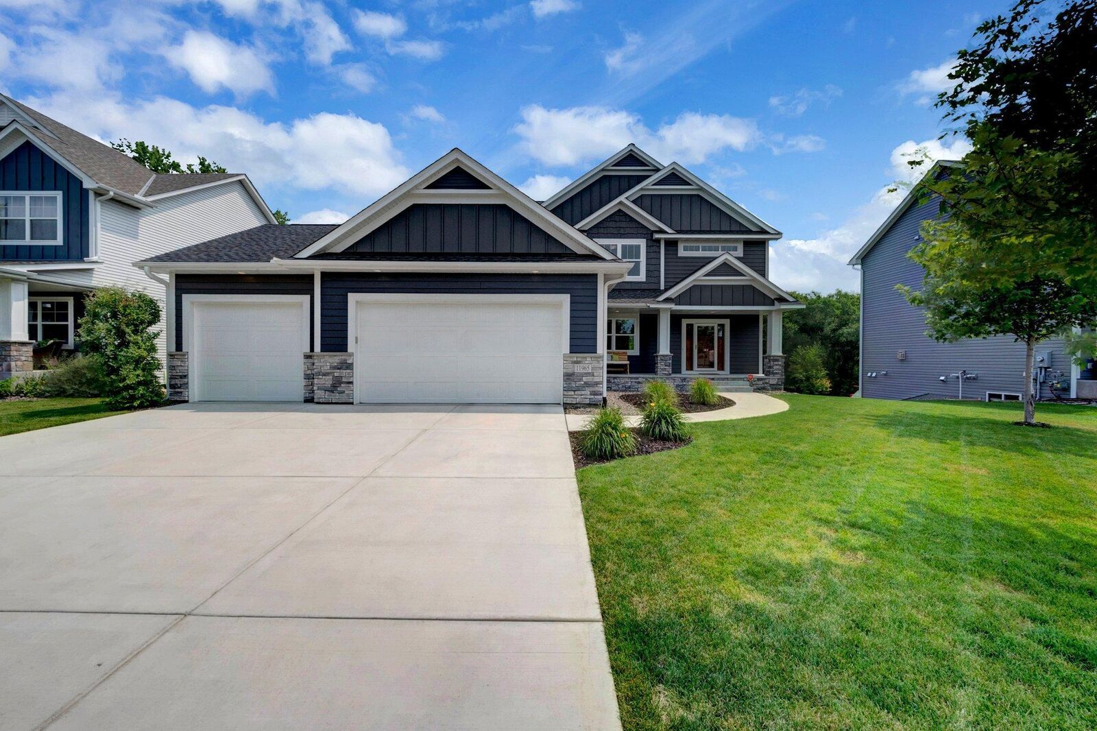 Property Photo:  11965 London Street NE  MN 55449 