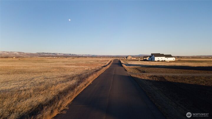 Property Photo: 13 Green Canyon Lane WA 98926