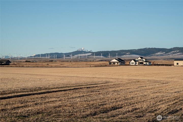 Property Photo: 13 Green Canyon Lane WA 98926