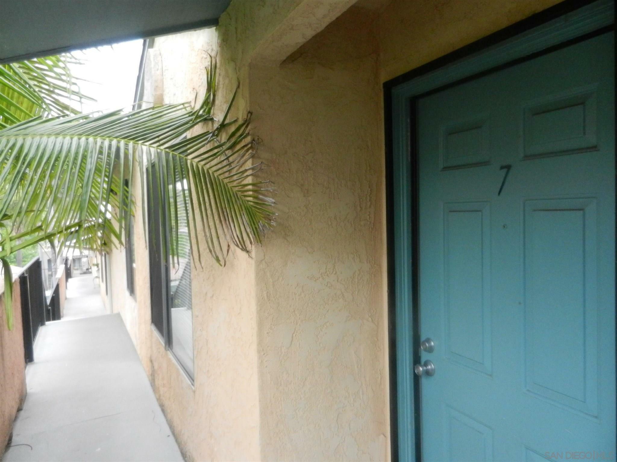 Property Photo:  552 Canyon Dr 7  CA 92054 