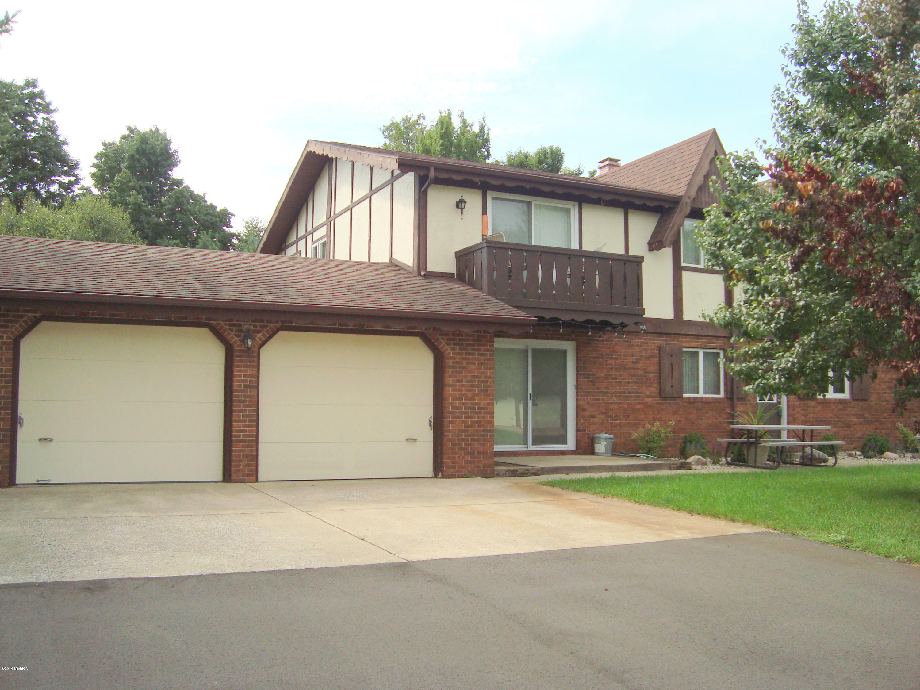 Property Photo:  5410 Country Aire Drive  MI 49038 