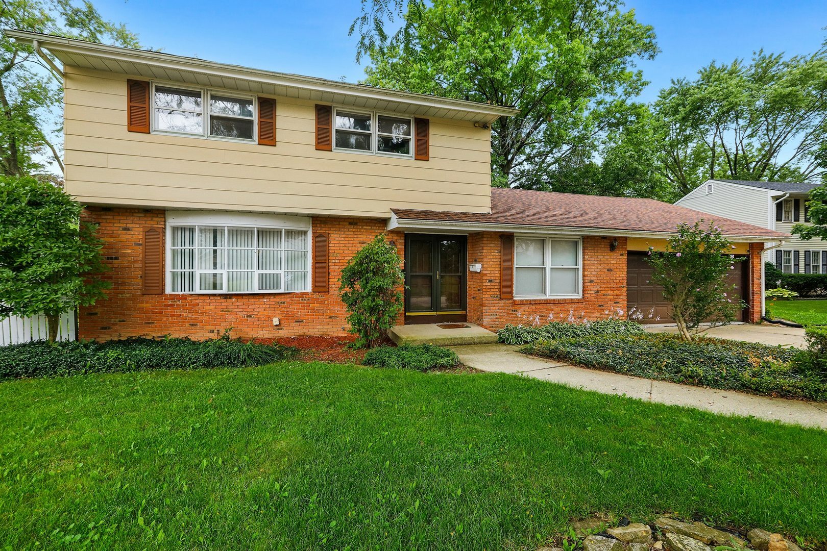 Property Photo: 2316 Douglas Street IL 60435