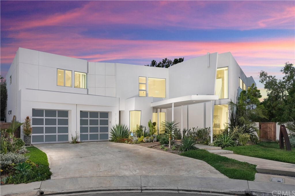 Property Photo: 3271 Crestwood Circle CA 92651