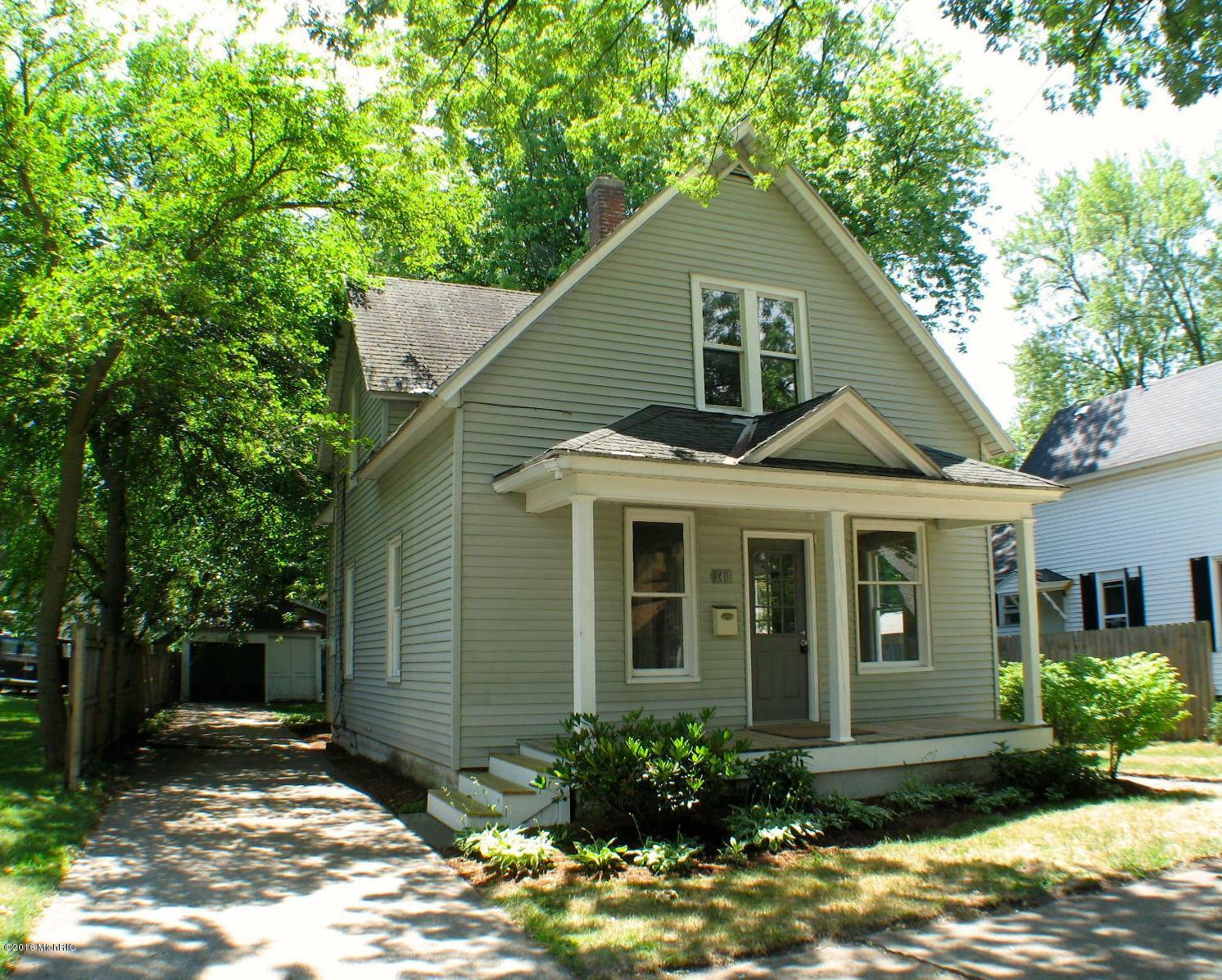 Property Photo: 140 E 18th Street MI 49423