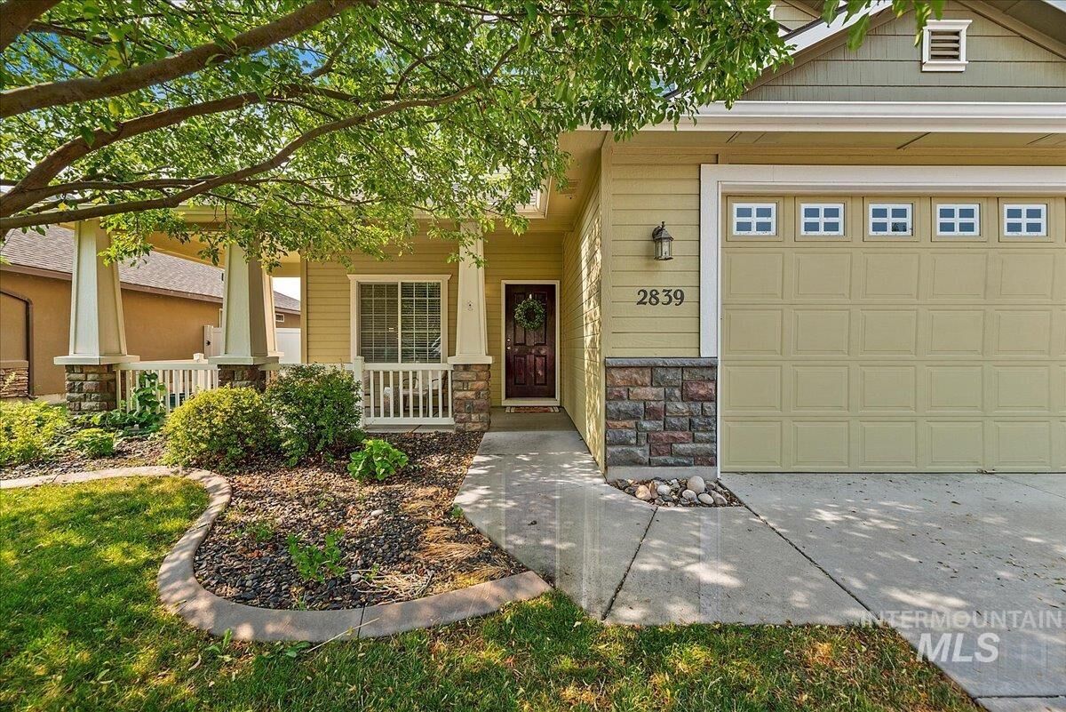 Property Photo:  2839 E Falcon Dr  ID 83642 