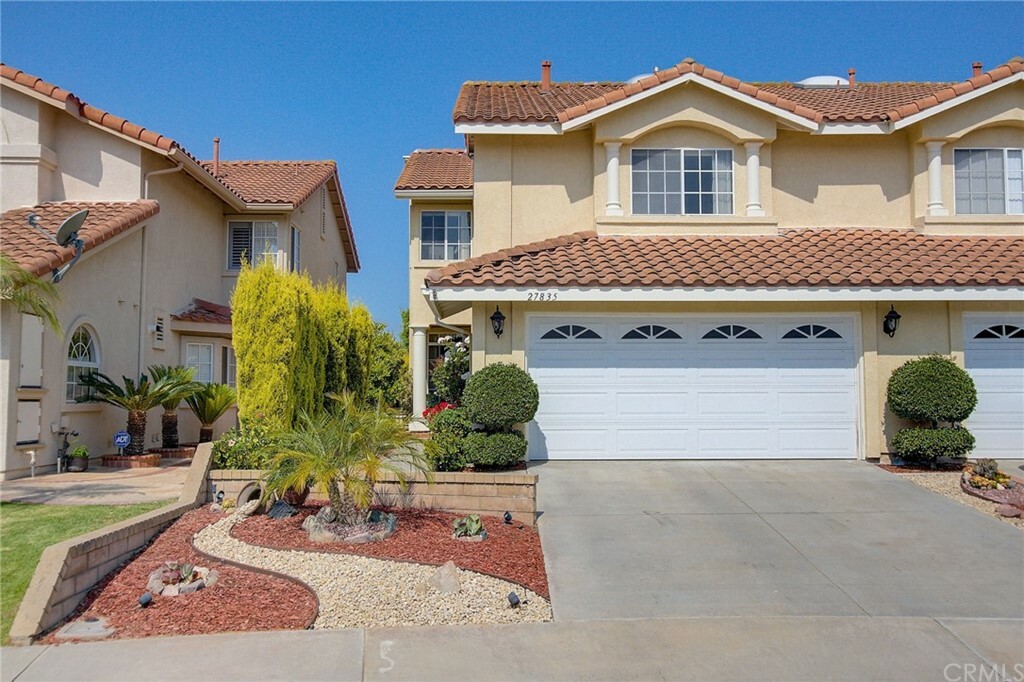 Property Photo:  27835 Avenida Armijo  CA 92677 