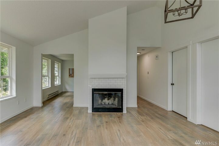 Property Photo:  1519 S 44th St  WA 98418 